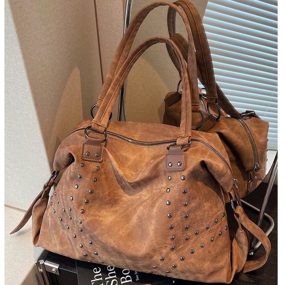 Classic Vintage Wash Brown Vegan Leather Studded large Tote Shoulder Bag - Picture 4 of 5